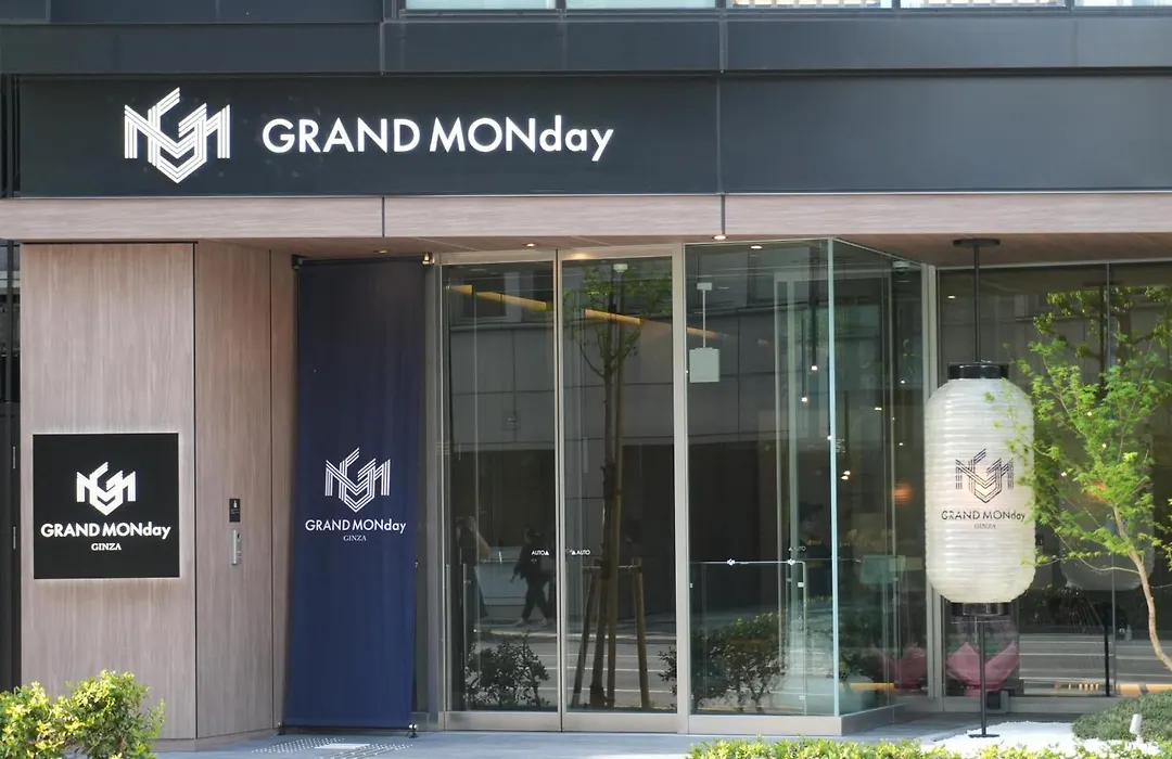 Grand Monday Ginza-1