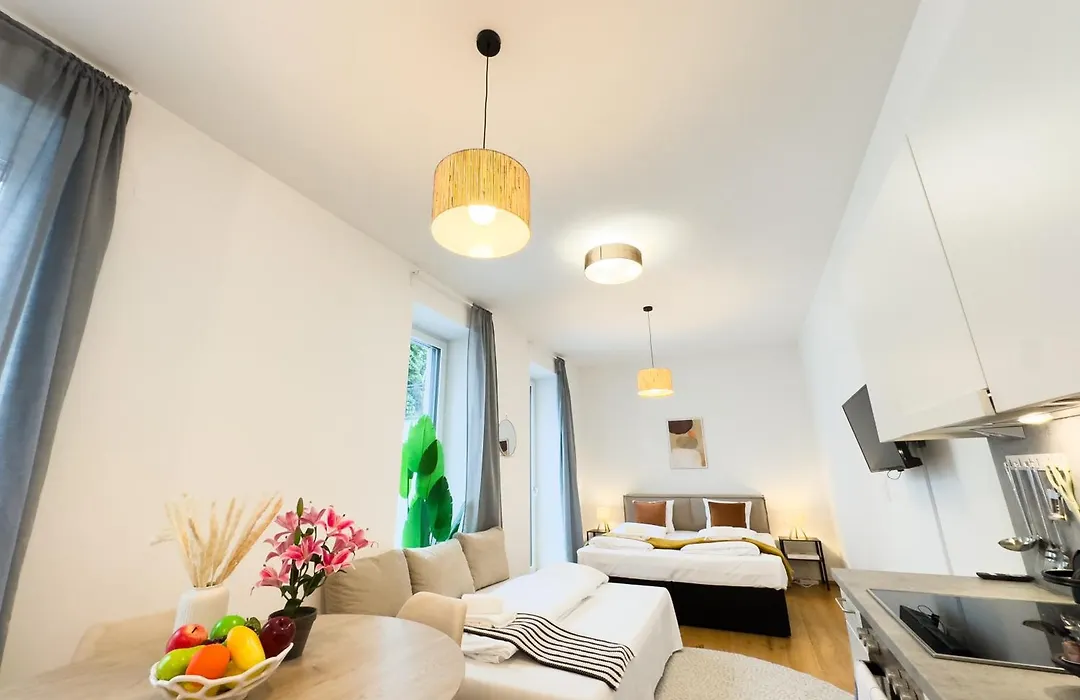 Vienna Hills Living-1
