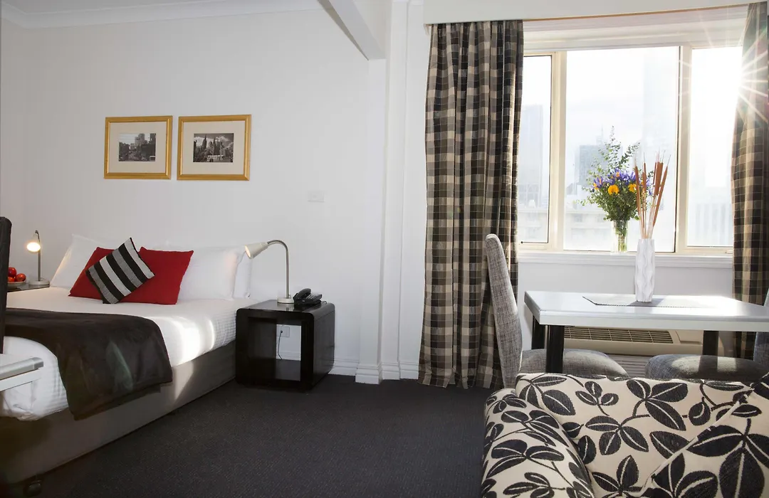 Hotel Collins-1