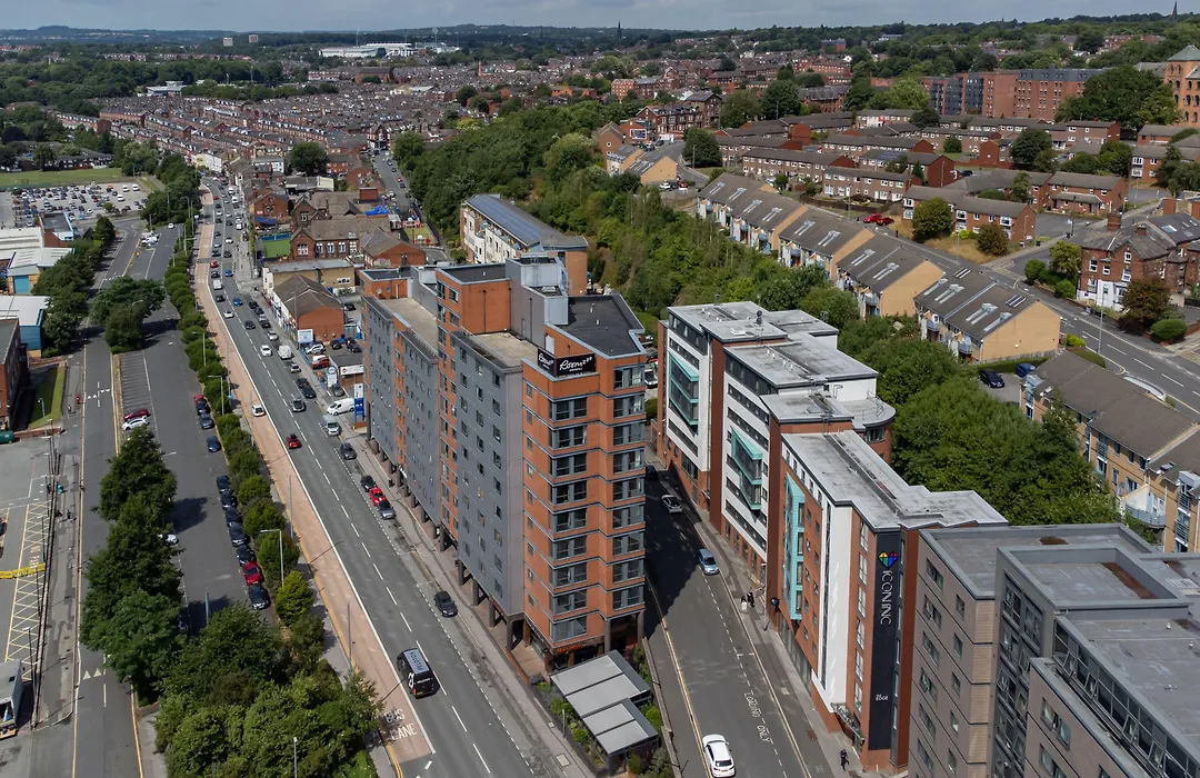 Roomzzz Leeds City West-1