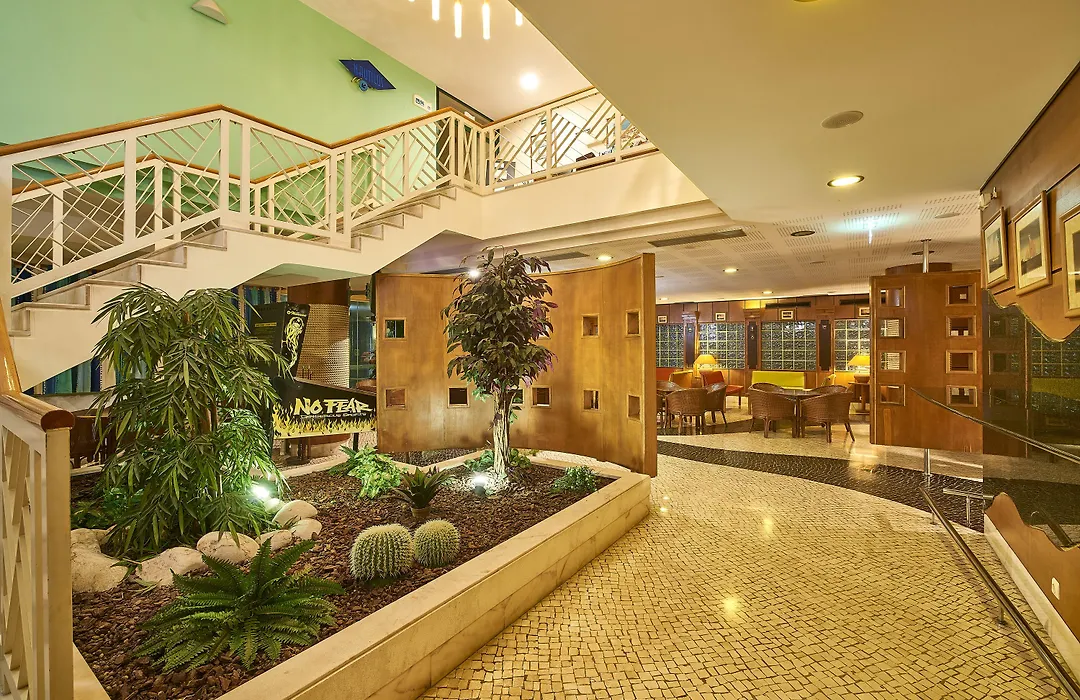 Oceanus Aparthotel-1