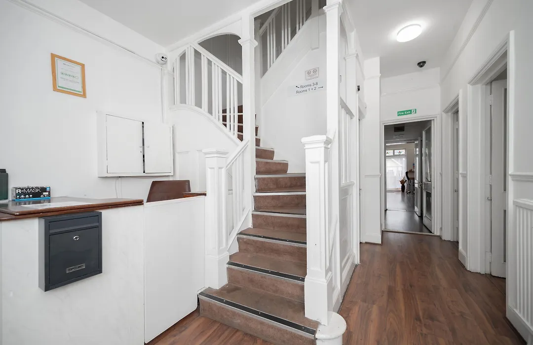 Flexistay Norbury Aparthotel-1