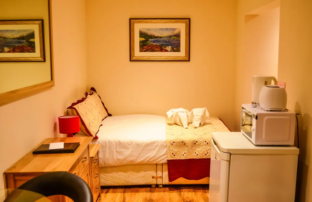 Edinburgh City Suites-1