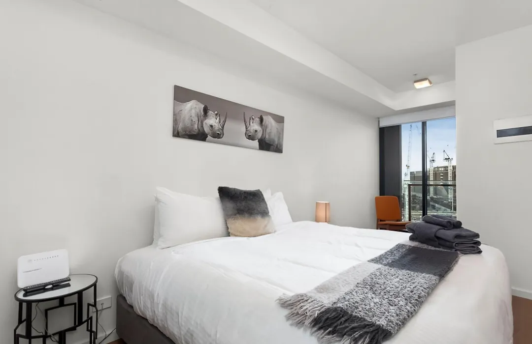 Waterfront Melbourne Apartments-1