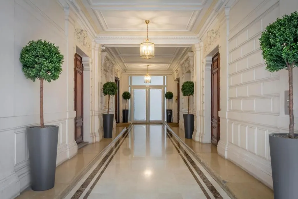 Hotel 33 Marbeuf-1
