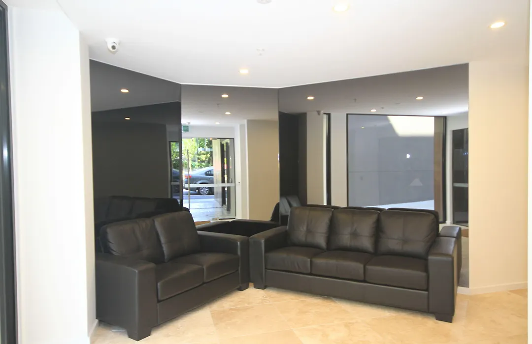 Rnr Serviced Apartments North Melbourne-1