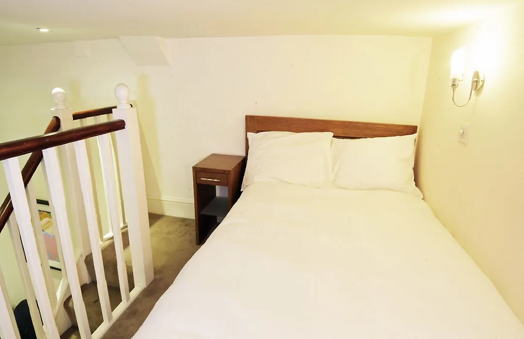 Oxbridge Apartments-1
