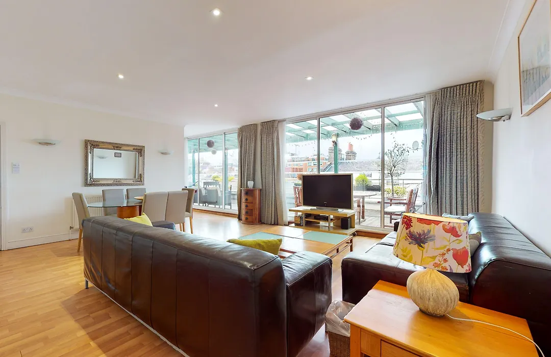 Hertford Court-1