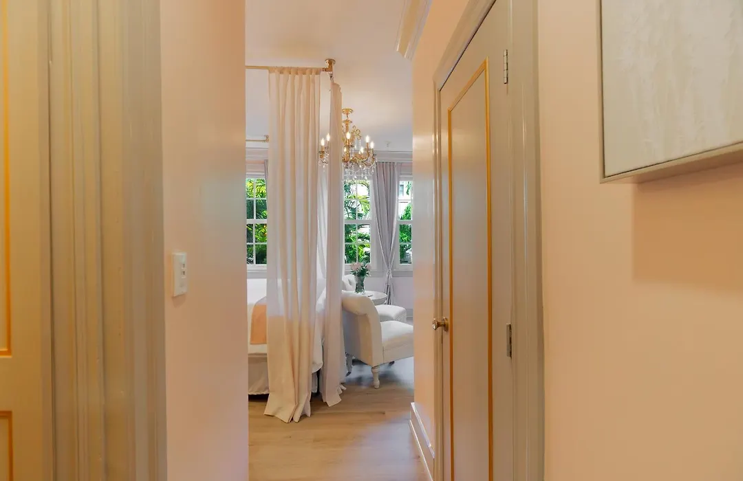 Hemingway Suites At Palm Beach Hotel Island-1