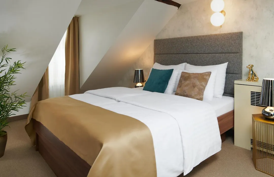 Golden Angel Suites By Adrez-1