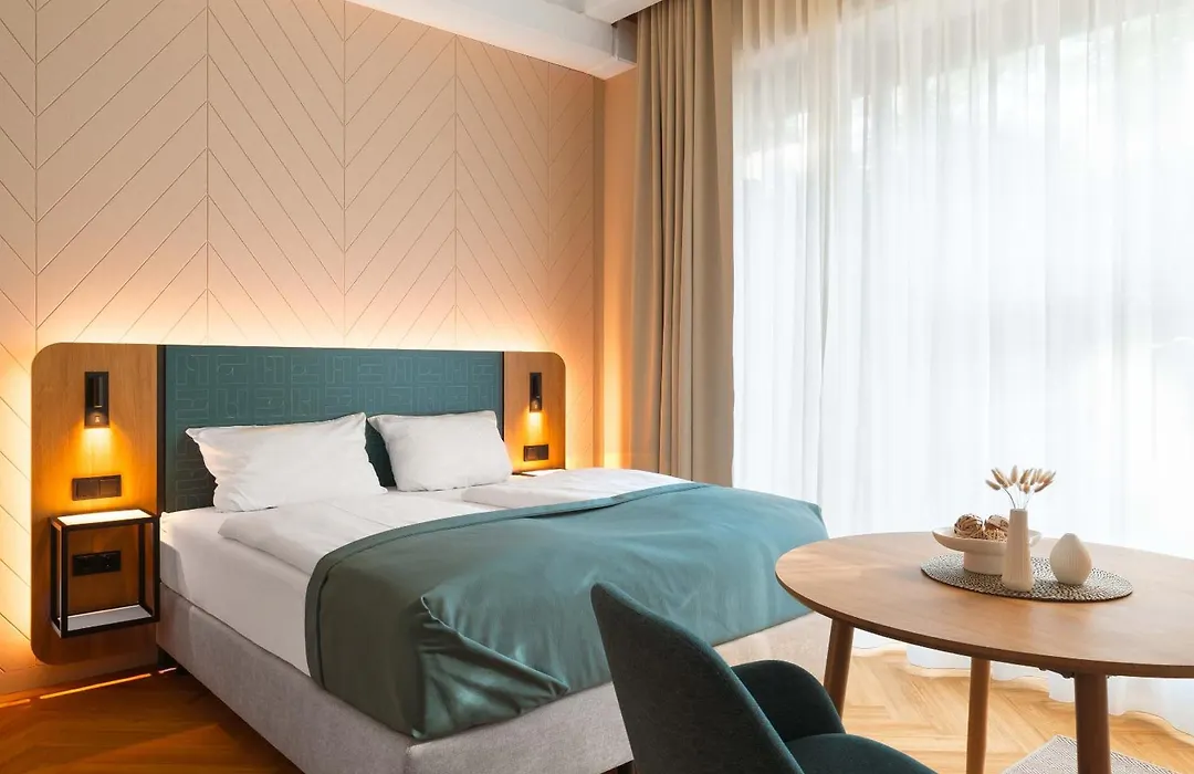 Limehome Munich Fritz-Erler Str-1