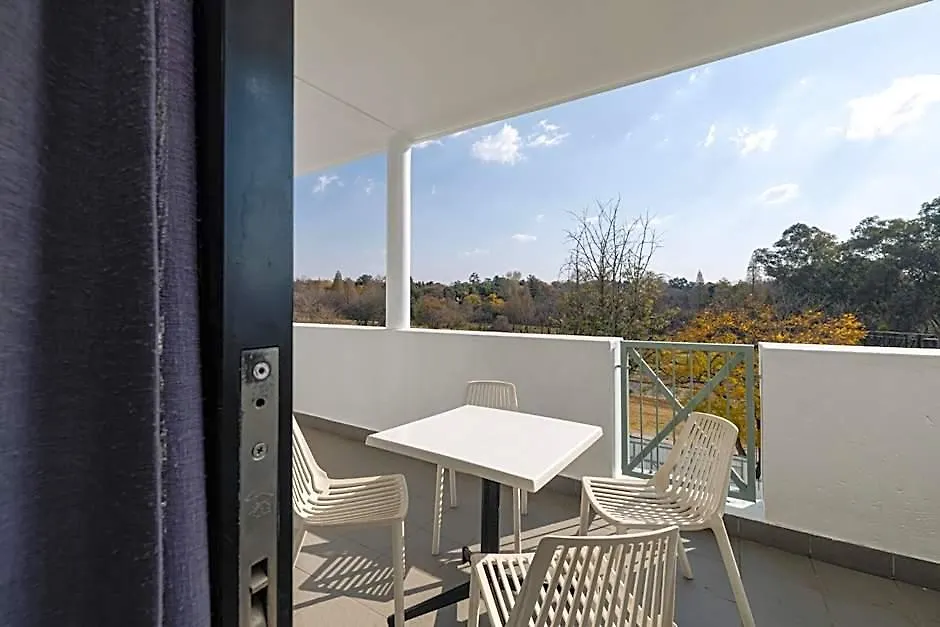 Mint Hotel Sandhurst-1