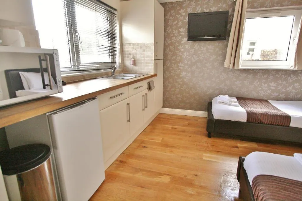 Central Studios Gloucester Road By Roomsbooked - Free Parking-1