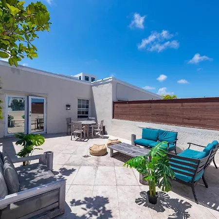 Cento Collins Stays By Mercury South Beach-2