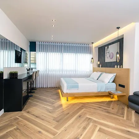 Triple A - Prime Location - Between Monastiraki & Syntagma Square-Free Parking!-2
