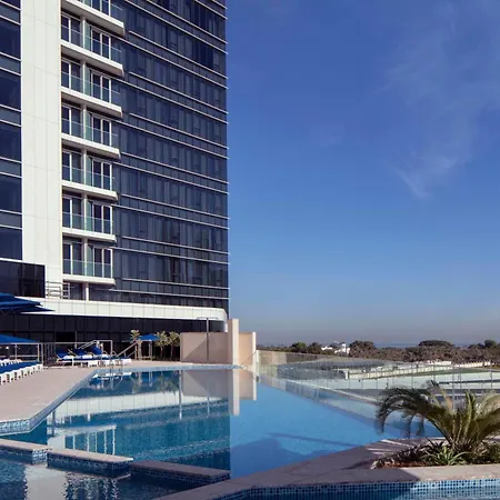 Avani Plus Palm View Dubai Hotel & Suites-3