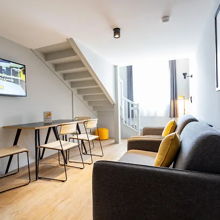 Staycity Aparthotels Bordeaux City Centre-3