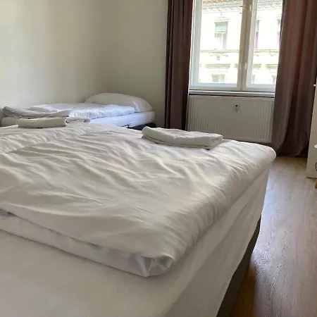 Zizkov Tower Suites-2