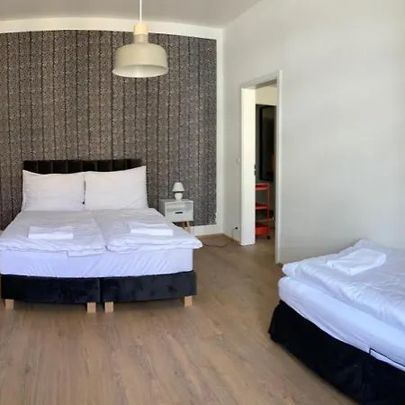 Zizkov Tower Suites-3