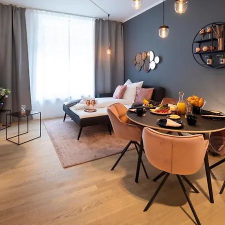 Pure Berlin Apartments - For Up To 5 Guests Near Uber Arena, Central, Stylish-2