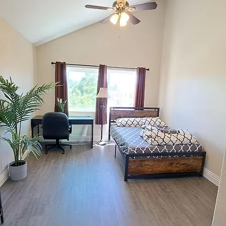 Venetian La Jolla 2 Bedroom Condo Luxury Furnished Near Beach And Utc Mall-3
