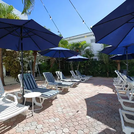 Tropics Hotel Miami Beach-3