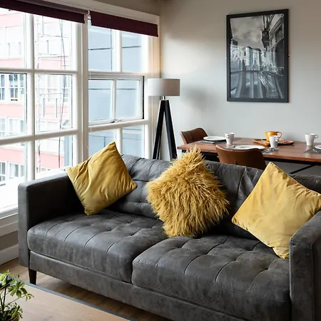 High Street Town House-3