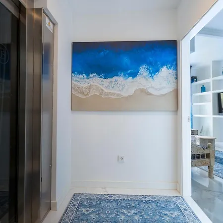 The Clock House - Luxury Urban Suites-2