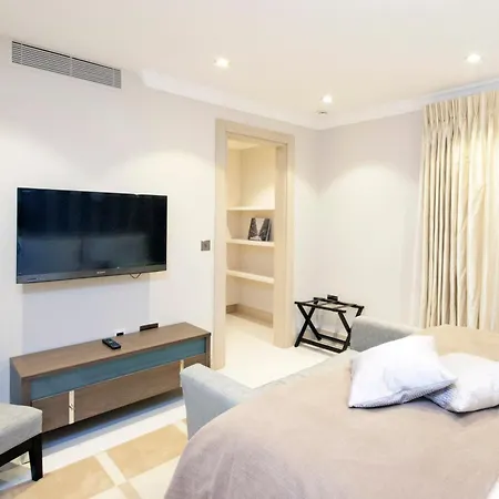 Claverley Court Apartments Knightsbridge-2