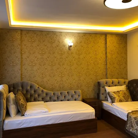 Rose Mansion By Otantik Suites-3