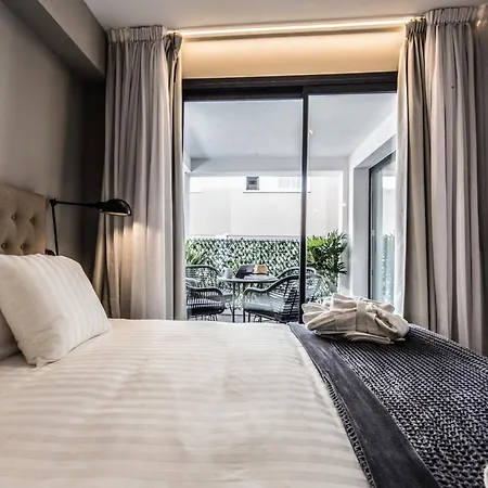Terreno Suites-3