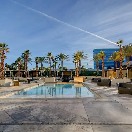 Premium Suite Mgm Signature High Flr Balcony Strip View-2