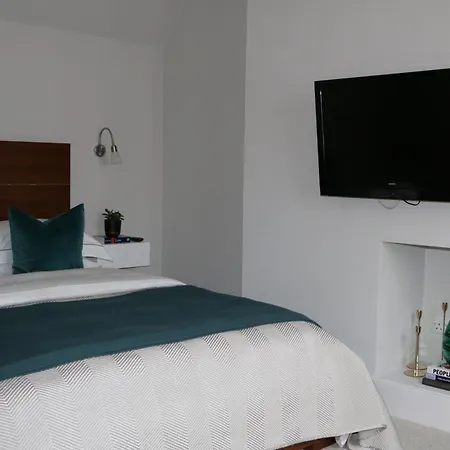 Belgravia Apartments-3