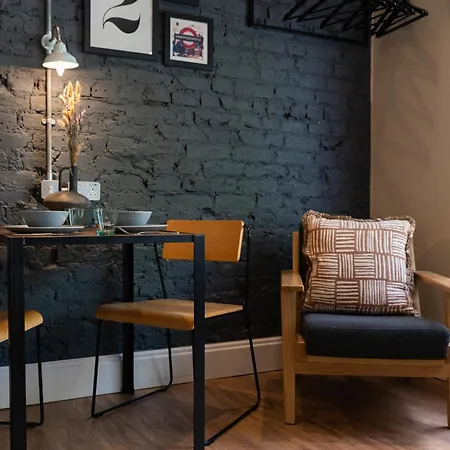 Room2 London Hammersmith Townhouse-3