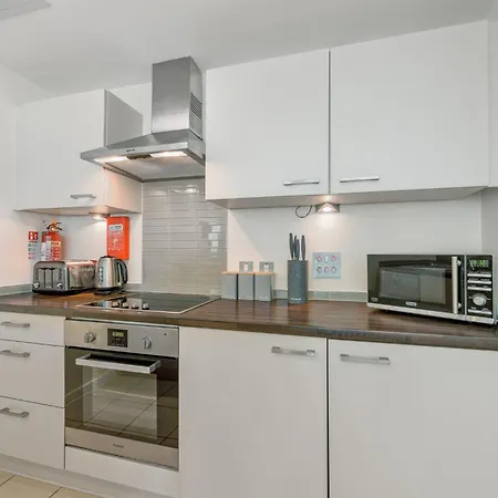 Princes Street Suites-3