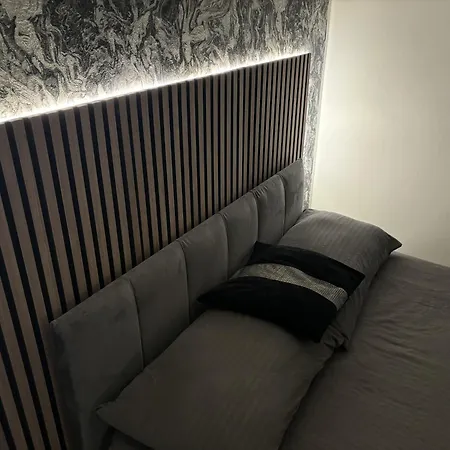 Hills View Apartments-2