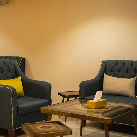Quiet Rooms 9 Serviced Apartments-3