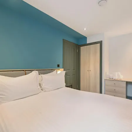 Holyrood Aparthotel-2