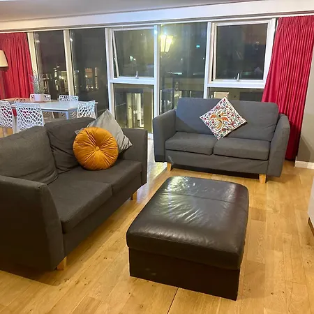 62-66 Farringdon Apartments-2