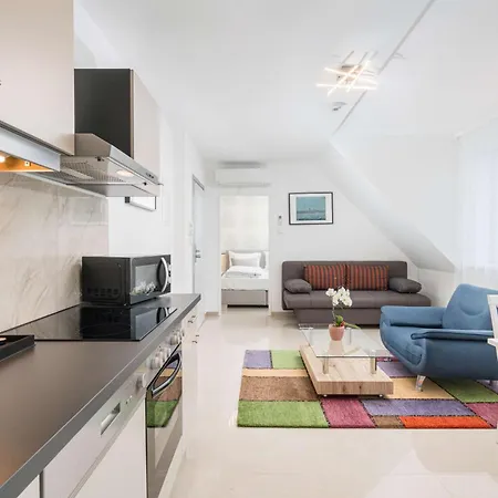 Best Western Plus Celebrity Suites-2
