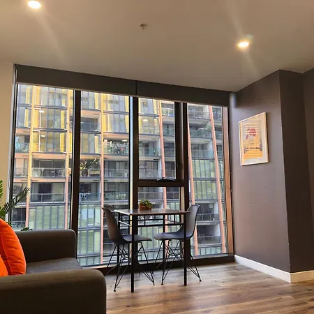 Aura On Flinders Serviced Apartments-3