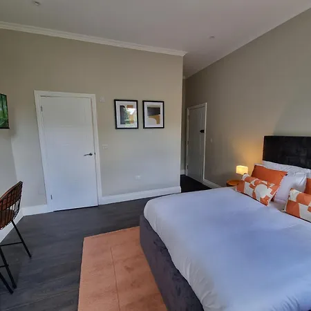 The Ivy Apartments-3