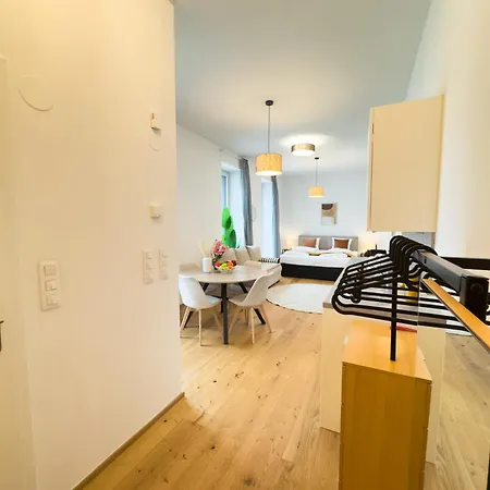 Vienna Hills Living-3