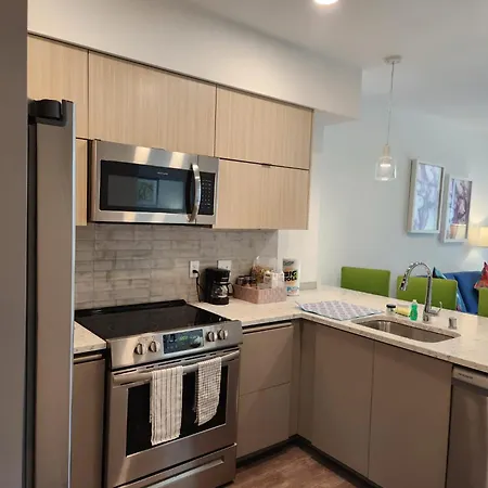 Urban Gorgeous Hollywood Living With Rooftop Views And Bbq, Gym-2