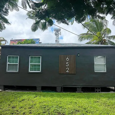 Wynwood Bungalows By Renzzi-3
