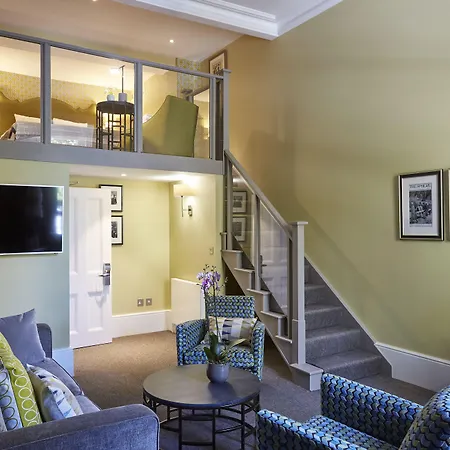Queensgate Court Apartments-3