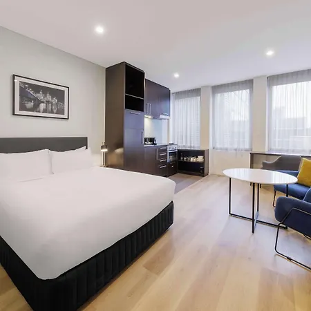 Oaks Melbourne On Collins Suites-3