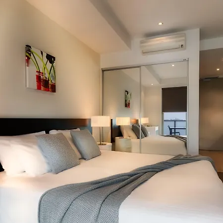 Caroline Serviced Apartments Brighton-3