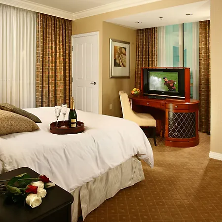 Luxury Suites International At The Signature-3