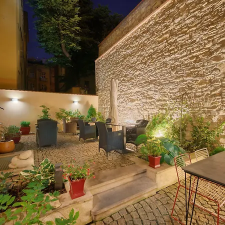 Hunger Wall Residence-2